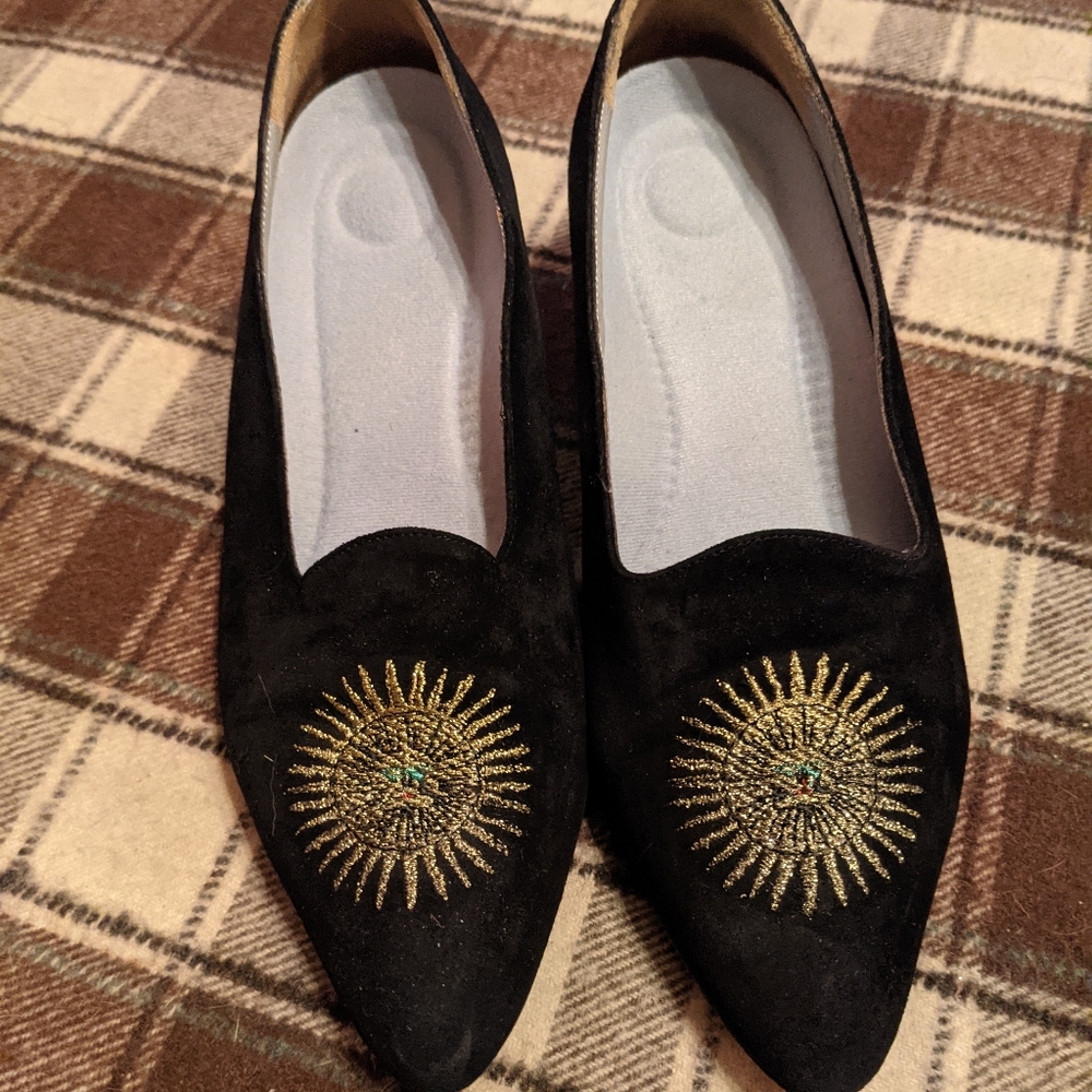 🌞Carel Paris vintage suede sun pumps🌞